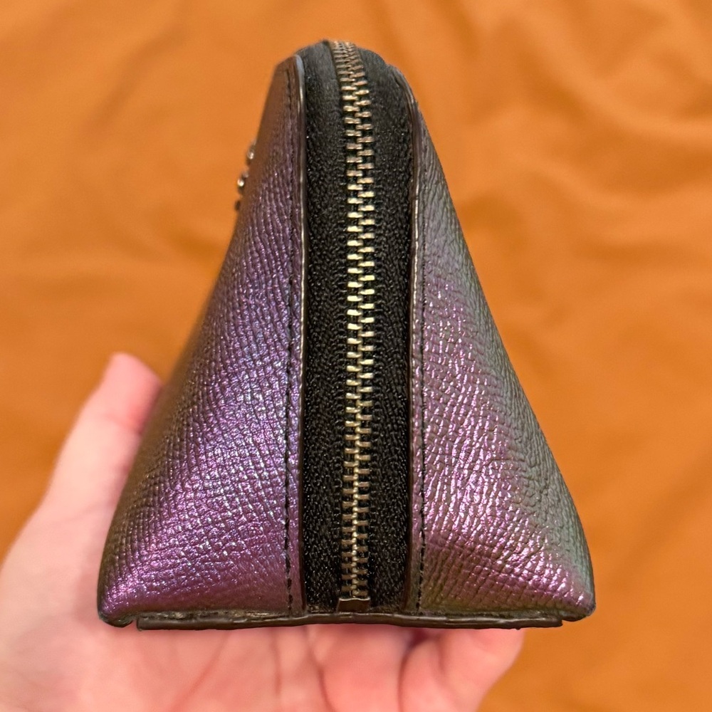 COACH | Holographic Pebble Leather Cosmetic Case - Picture 4 of 9